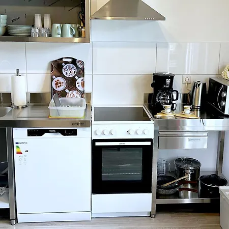 Aparthotel Vaz Birkenweiher Fuer Monteure Und Fachkraefte, Wlan,tv, Kueche, 4-8 Personen Solingen