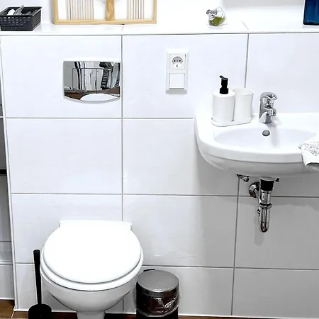 Vaz Birkenweiher Fuer Monteure Und Fachkraefte, Wlan,tv, Kueche, 4-8 Personen 4* Solingen